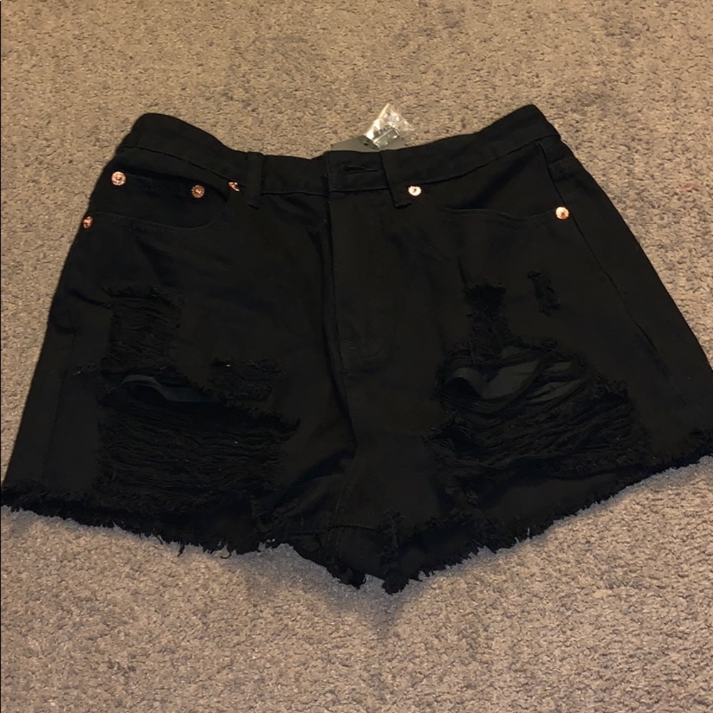 OOTD FASH Liam high waisted shorts